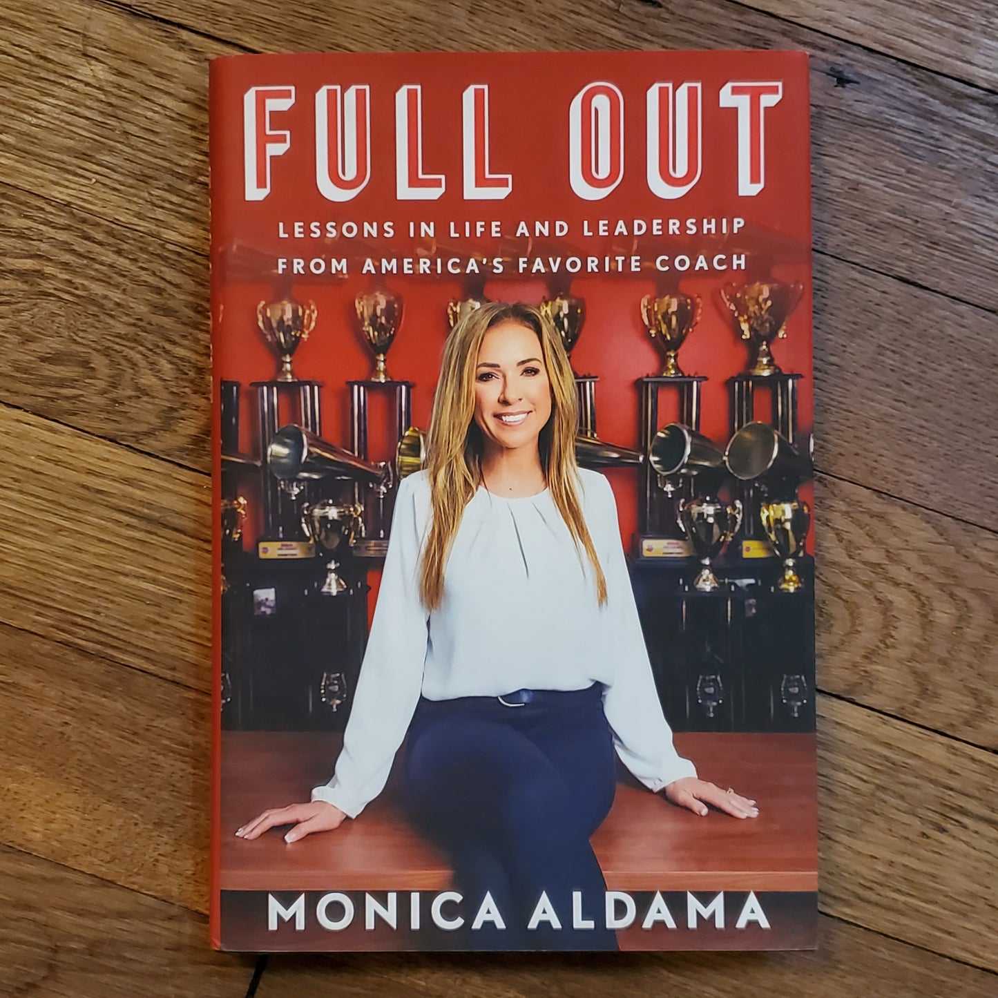 Full Out: Lessons in Life and Leadership from America's Favorite Coach