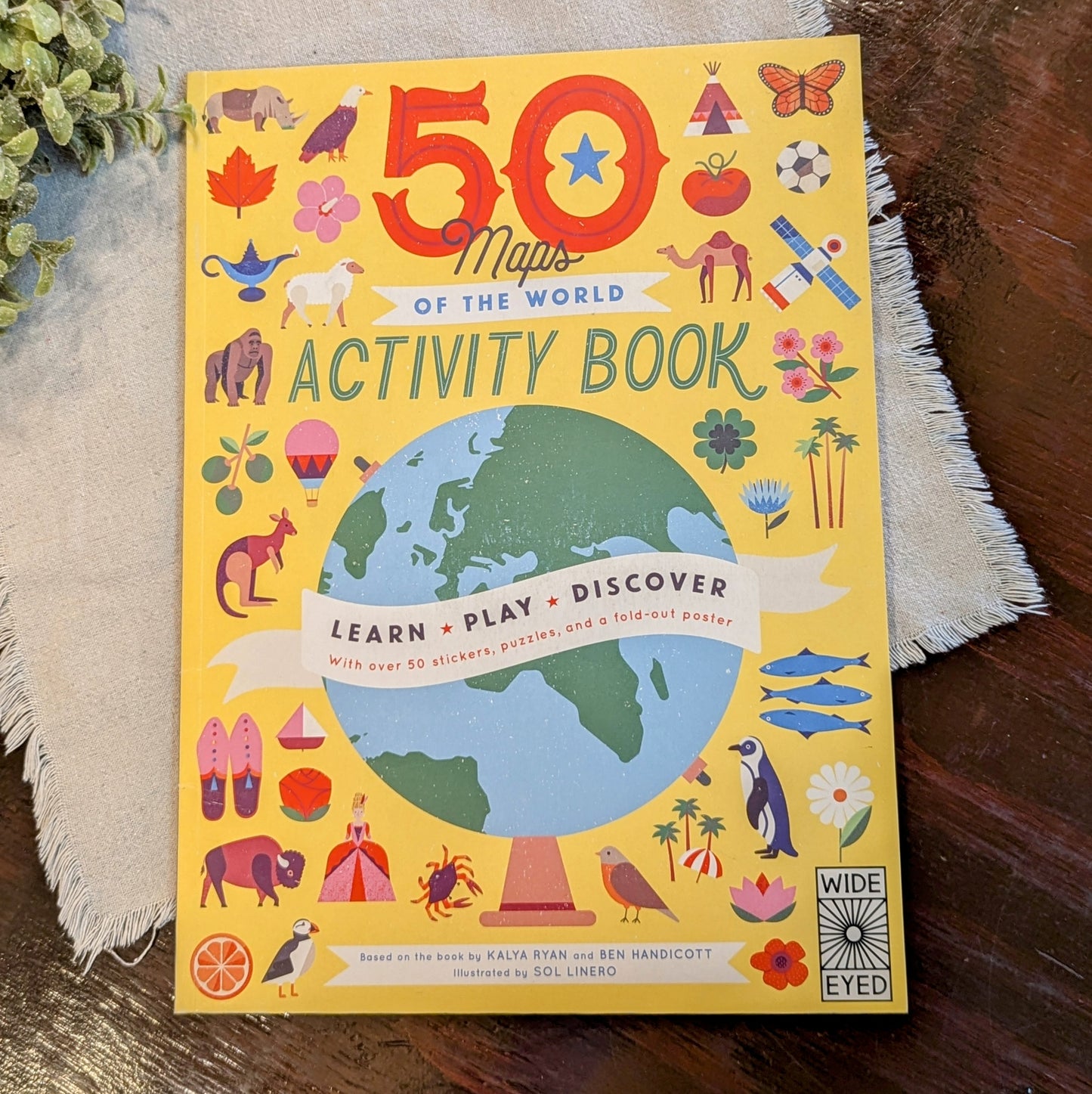 GB 50 Maps of the World Activity Book
