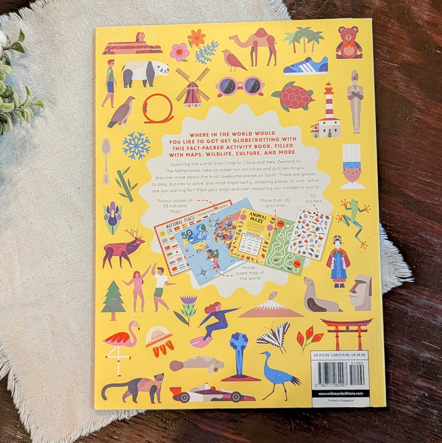 GB 50 Maps of the World Activity Book