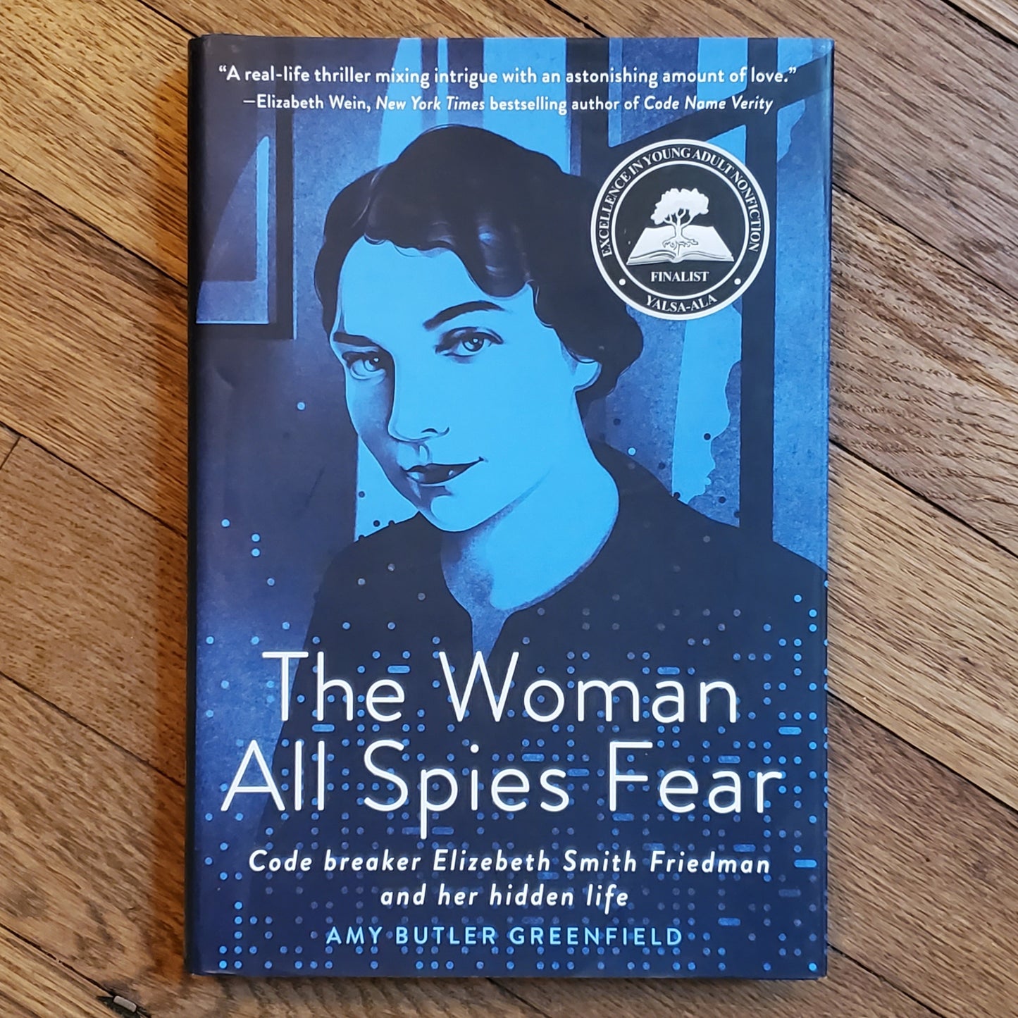 GB The Woman All Spies Fear: Code Breaker