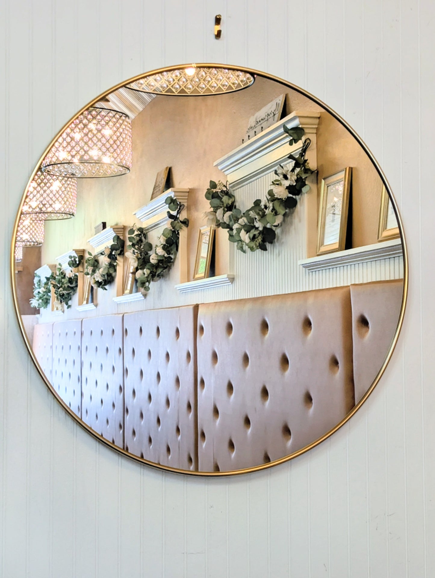 Round Gold Edged Mirror 30"